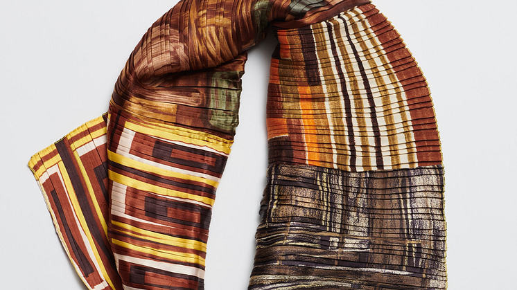 Pleated shawl, Designer Susanne Beskow