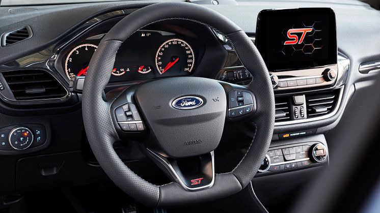 Ford Fiesta ST 2017 - interior A