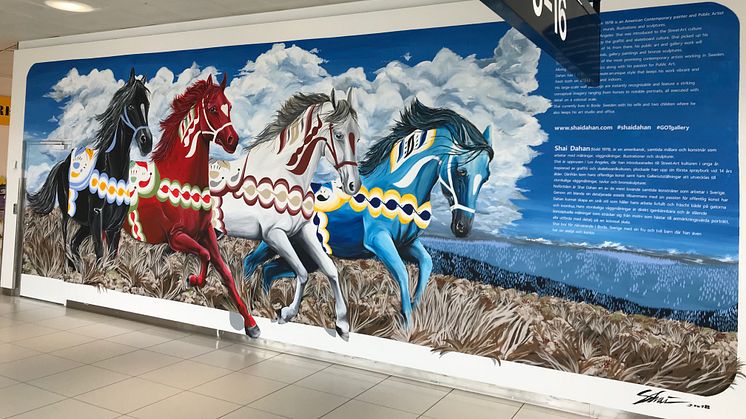 Shai Dahans väggmålning finns till beskådande på Göteborg Landvetter Airport. Foto: Malin Levin