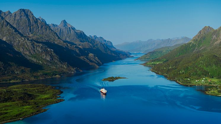 Hurtigruten Norge med nytt hybridskip i rute langs norskekysten