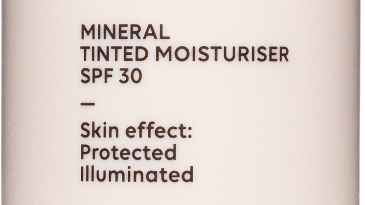 Mineral-Tinted-Moisturiser-SPF30_Open