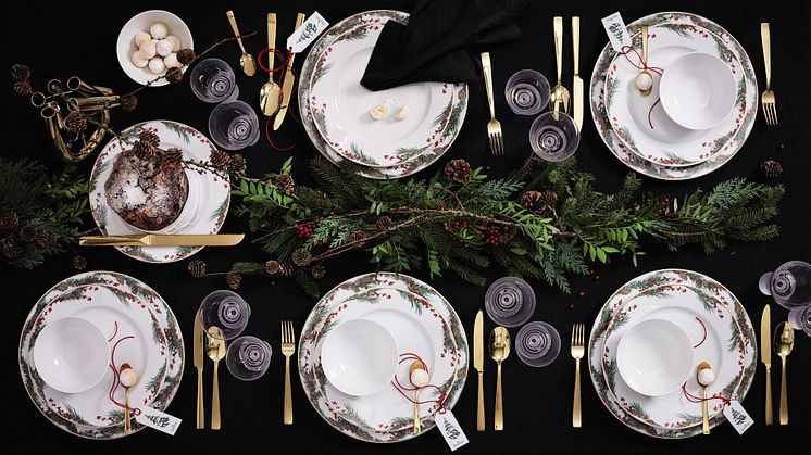 Festive table decoration with Rosenthal's Christmas pattern Yule