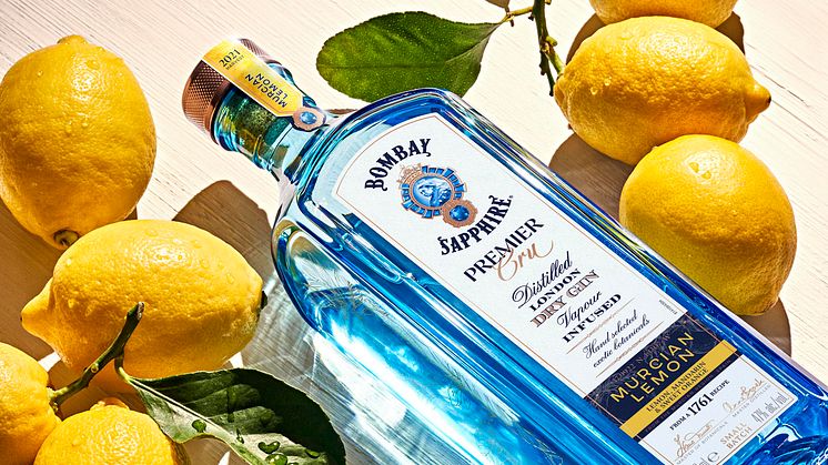 BOMBAY SAPPHIRE® höjer ett glas för naturens finaste smaker med BOMBAY SAPPHIRE PREMIER CRU MURCIAN LEMON – en ny, exklusiv hantverksgin med citrus från Murcia
