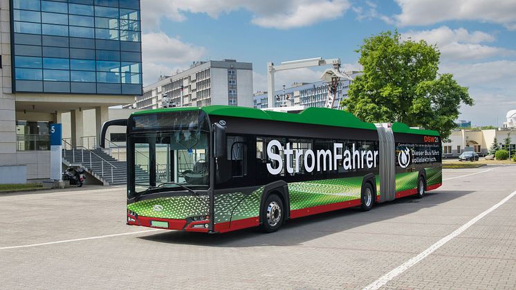 Ein E-Bus von Solaris im StromFahrer-Design von DSW21