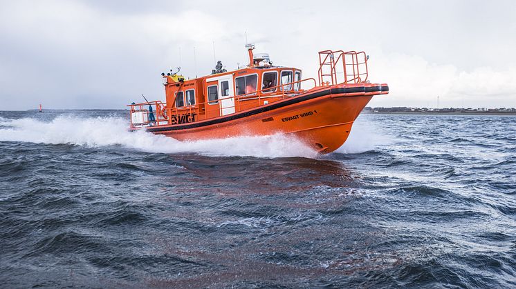 The concept of specially developed Safe Transfer Boats (STB) and experienced seafarers has proven to be a major contribution to streamlining the operation of an offshore wind farm. Now ESVAGT and Hvide Sande Shipyard are taking the next step. 