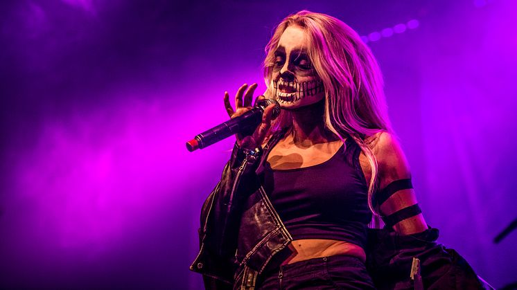 Scarlet från Uppsala uppträder på Nemis-scenen på Sweden Rock Festival 2019.  Foto: Lasse Johansson