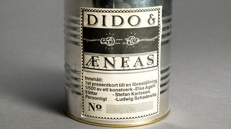 Presentkort på konserv, Dido & Æneas, Utomjordiska BarockBolaget, 1992. Göteborgs stadsmuseum. 