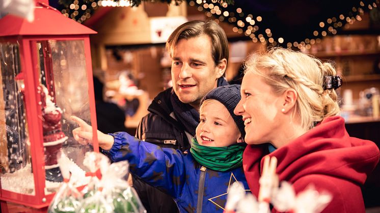 Die Kieler Weihnachtswelt lässt nicht nur Kinderaugen leuchten. 