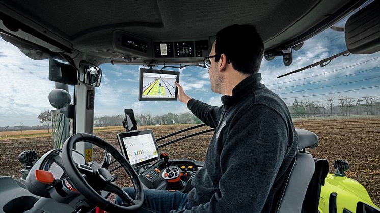 CEMIS 1200 becomes the new standard for precision farming applications at CLAAS