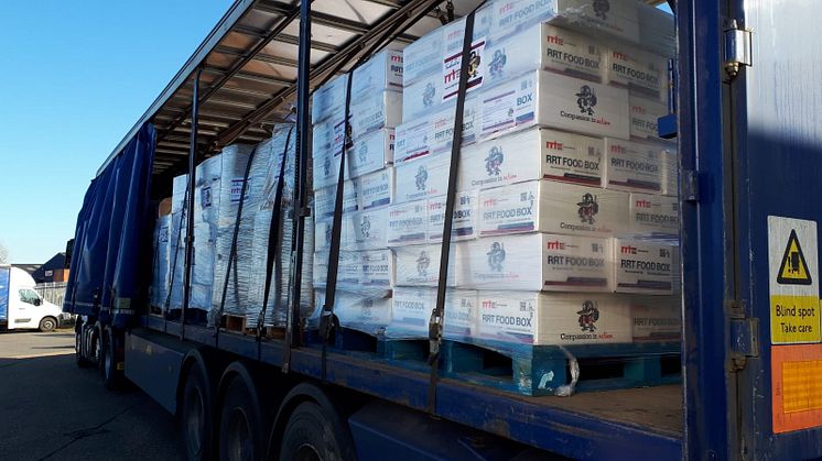Utöver denna extraordinära insats organiserar Plymouthbrödernas välgörenhetsorganisation Rapid Relief Team (RRT) elva lastbilar