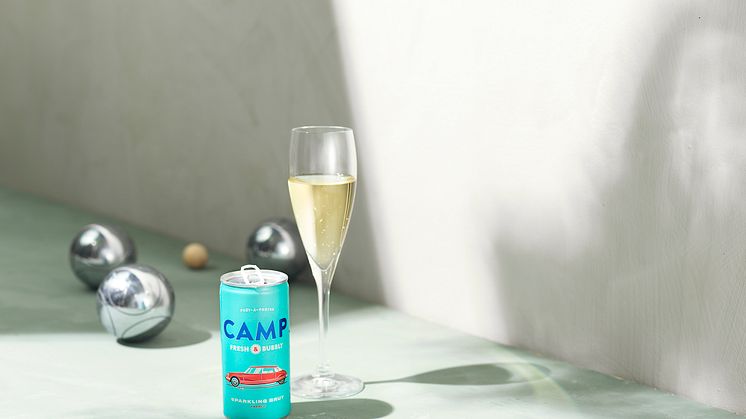 Nu lanseras Camp Sparkling, ett friskt mousserande vin från Frankrike som presenteras i den klimatsmarta aluminiumburken.