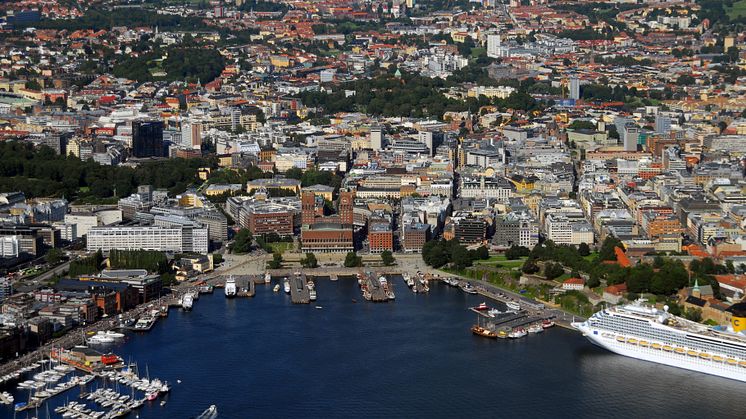 Oslo by air