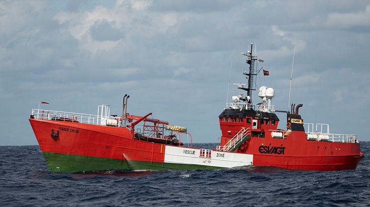 The crew of 'Esvagt Delta' has chosen to donate the contents of its ship's chest to the Danish charity, Julemærkehjem. The amount is 8.474,61 Danish kroner