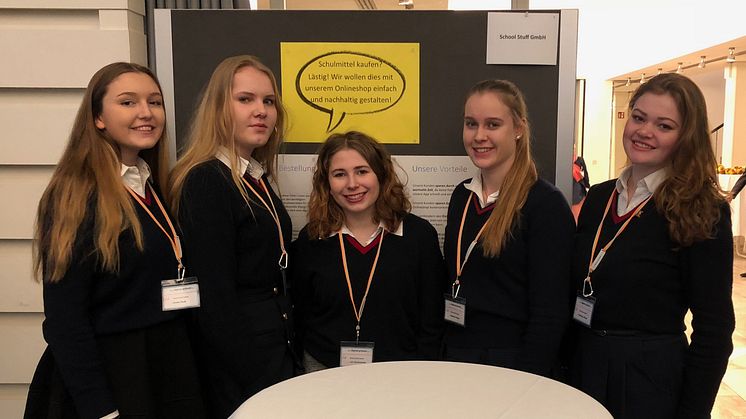 Louisenlunder Schülerinnen beim Jugend gründet Wettbewerb in Hamburg