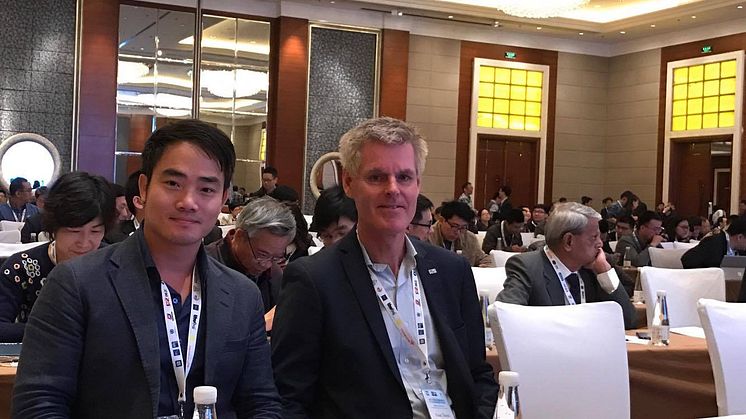 Thaison Vu (Vietnam) og Einar Thorén (Norge) er blant Trainors delegater på IECEx-konferansen. Foto: Trainor
