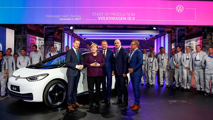 Den tyske Kansler, Angela Merkel, deltog i ID.3 produktionsstart-event på fabrikken i Zwickau mandag den 4. november