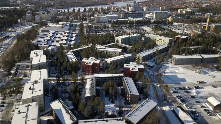 Riksbyggen får uppdraget att förvalta 1 200 studentlägenheter i Umeå