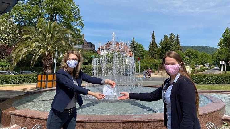 Die ersten Sicher ist Sicher!-Gesichtsmasken haben die Tourist-Information Bad Pyrmont erreicht
