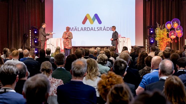 Monica Johansson (S), regionråd Region Sörmland och Kristoffer Tamsons (M), regionråd Region Stockholm under Mälartinget 2022. Foto: Anders Nilsson/Mälardalsrådet.