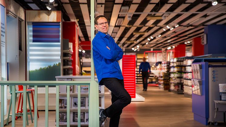 Espen Stark fra Fargerike Tromsø er nominert til Årets Butikksjef 2017 i Norge (Virke).
