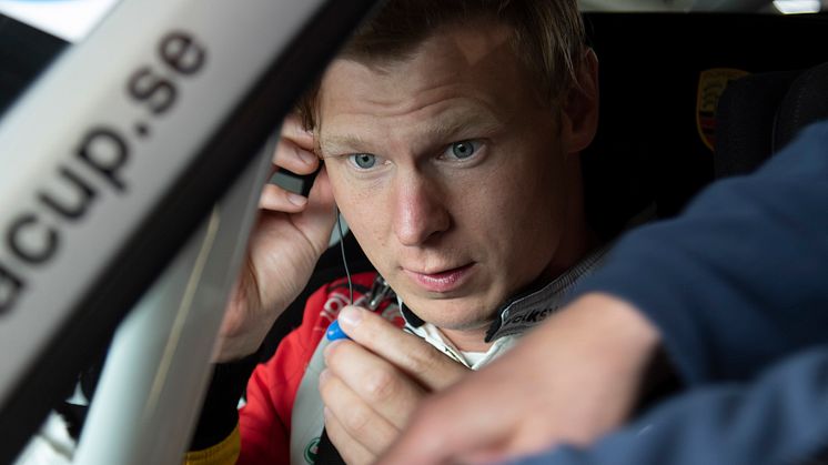 – Jag är grymt körsugen, säger Johan Kristoffersson. Gästspelet i Porsche Carrera Cup Scandinavia på Drivecenter Arena 29 juli blir den perfekta uppvärmningen inför starten av rallycross-VM i augusti.