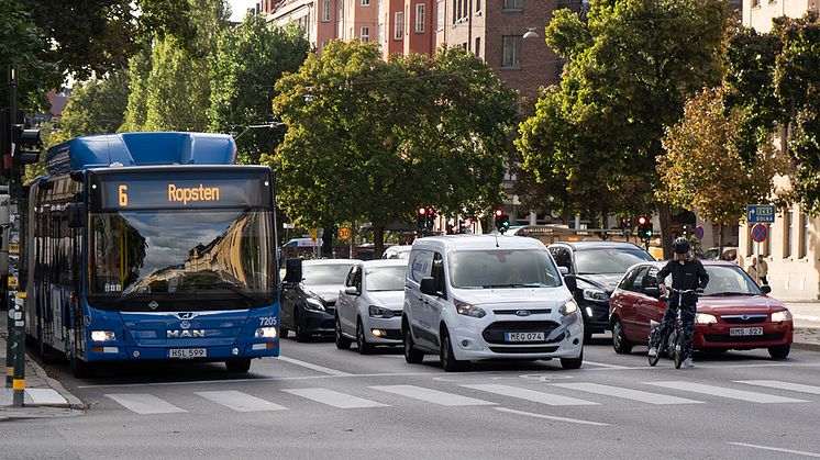 Region Stockholm skickar skolbussar till Ukraina
