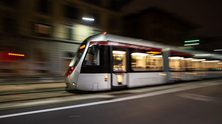 Tramvia, primo viaggio prova del tram a batteria tra Stazione-Alamanni e Fortezza