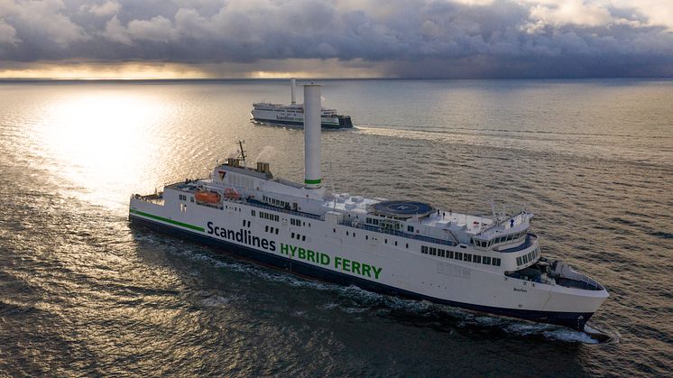 Scandlines hybrid ferry Berlin and Copenhagen with rotor sail_2
