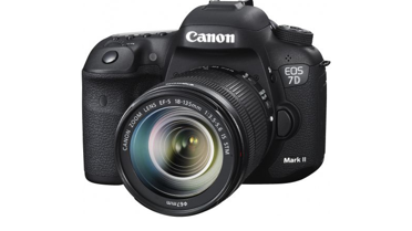 Canon markedsledende på utskiftbare objektiver i det digitale kameramarkedet, for tolvte år på rad