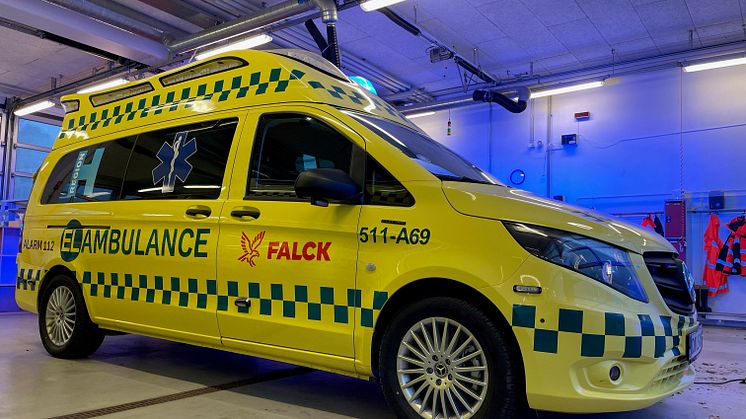 Første el-ambulance ruller ud på gaden i Hovedstaden 