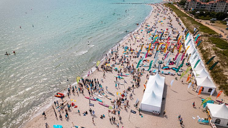 Das SUP- und Wingfoil-Festival findet in diesem Jahr im Juli am Südstrand auf Fehmarn statt © bigsexypictures