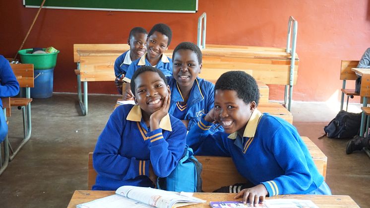 Engagerade elever på Inqolayolwazi Primary School.