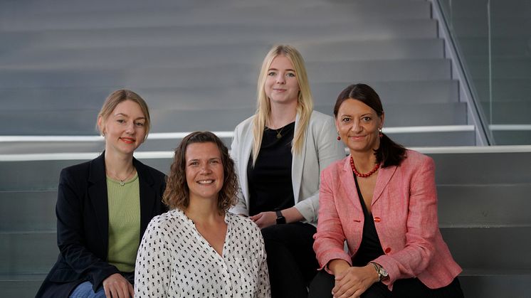 Das Team des neuen Karrierezentrums für professorale Entwicklung an der TH Wildau freut sich, Interessierte auf dem Weg zu einer Professur zu begleiten (v.l.: Ilona Kunkel, Susan Bettac, Lisa Hettler, Susanne Voltmer).