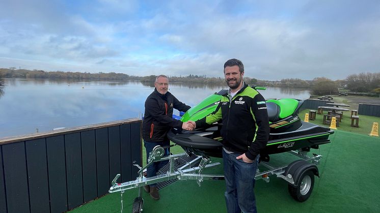 Tony Pullen, Kingsbury Jet Bike, with Tom Pringle, Kawasaki Watercraft UK Sales Manager