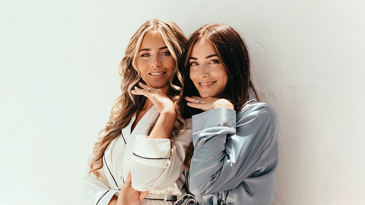 Systrarna Janni och Michaela Delér