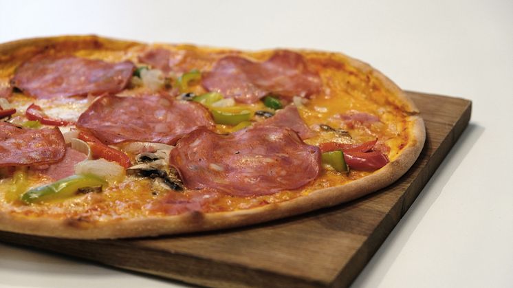 Svamp, skinka, lök/vitlök, salami och paprika: såhär ser svenskarnas ultimata pizza ut