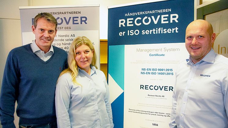 Fra venstre: Salgs- og markedsdirektør Espen Karsrud, kvalitets- og HMS-leder Marianne Mikkelsen og administrerende direktør Vegar Kristoffersen.