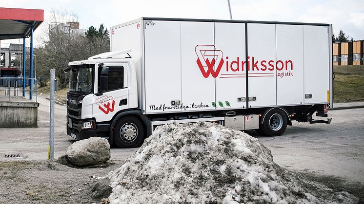 Biogasfordon bidrar till att minska utsläppen för Widriksson Logistik.