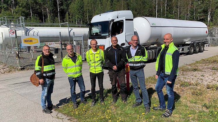 The first delivery of fossil free propane gas to the paper mill in Skåpafors. The Management team of Rexcell Tissue & Airlaid AB.