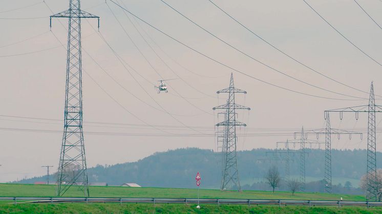 Leitungsbefliegung_Helikopterflug_Supertotale