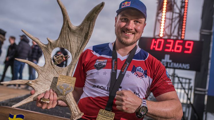 Matt Cogar fejrer sejren ved STIHL TIMBERSPORTS® Champions Trophy 2019