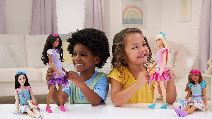 Barbie präsentiert die neue Puppenlinie „My First Barbie“. Ihr innovatives Design ist auf die speziellen Bedürfnisse und Wünsche von Kindern ab 18 Monaten abgestimmt.