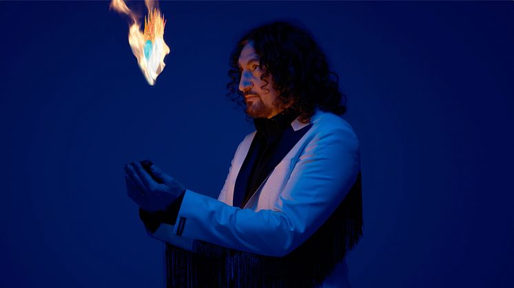 Premiär för Di Levas nya musikvideo "Fire Of Love" tagen från första kommande albumet på 10 år!