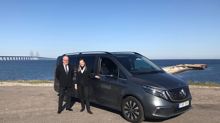 Fonus kör Sveriges första eldrivna begravningsbil