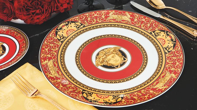 Iconic Passion: Rosenthal meets Versace introduces the new Medusa Red Modern Dining Edition