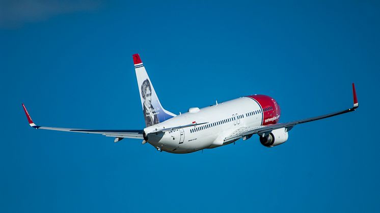 Norwegian 737-800  