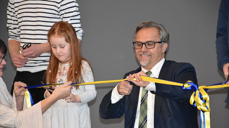  Idag invigdes Hultbergsskolan med helt ny idrottshall