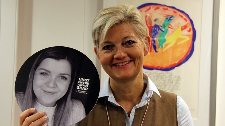Martine Løkka skal få et unikt innblikk i Maalfrid Brath sin arbeidsdag som konsernsjef for ManpowerGroup i Norge.