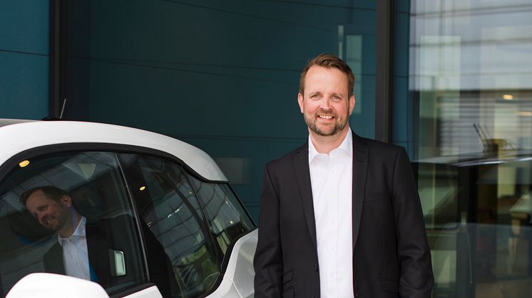 Kjetil Hulbach, ansvarlig for elbil-ladeløsninger i Schneider Electric