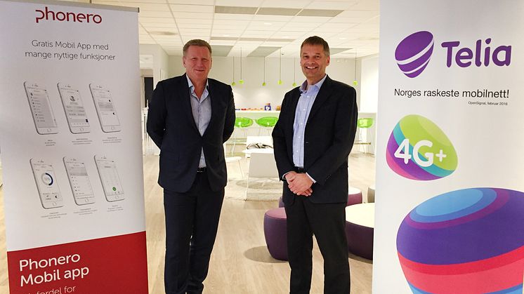 Fornøyde: Thore Berthelsen, administrerende direktør i Phonero, og Abraham Foss, administrerende direktør i Telia Norge.